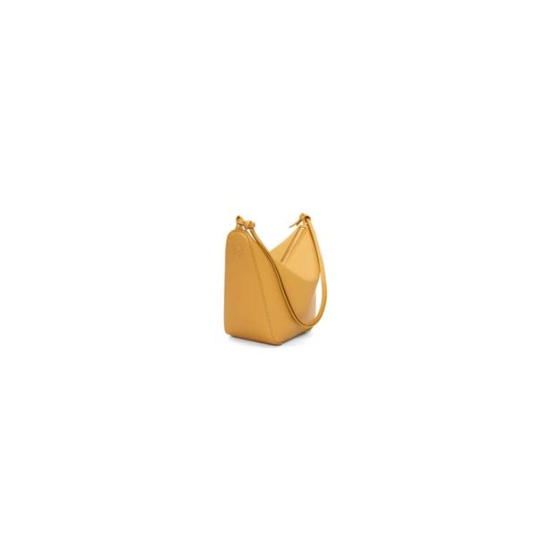 LOEWE Mini Hammock hobo in classic calfskin(HIGH-END GRADE)