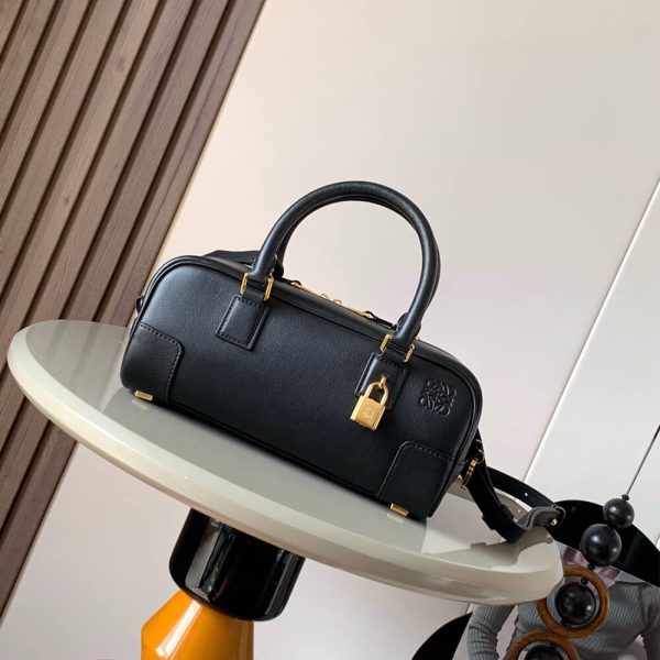 LOEWE Amazona 23 Cropped bag in nappa calfskin(HIGH-END GRADE)