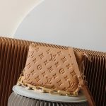 LV Coussin BB