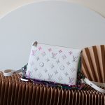 LV Coussin BB