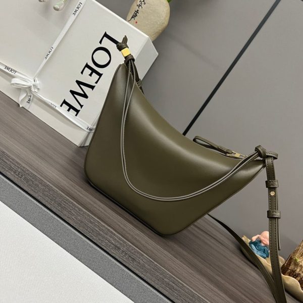 LOEWE Mini Hammock hobo in classic calfskin(HIGH-END GRADE)