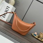 LOEWE Mini Hammock hobo in classic calfskin(HIGH-END GRADE)