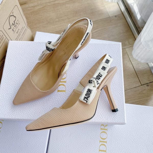 J'Adior Slingback Pump