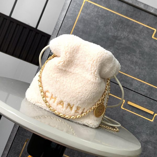 CHANEL 22 MINI HANDBAG(HIGH-END GRADE)