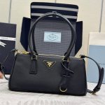 Prada Medium Prada Galleria leather bag(high-end grade)