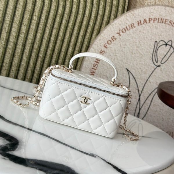 CHANEL Long Vanity with chain