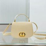 Medium 30 Montaigne Avenue Top Handle Bag