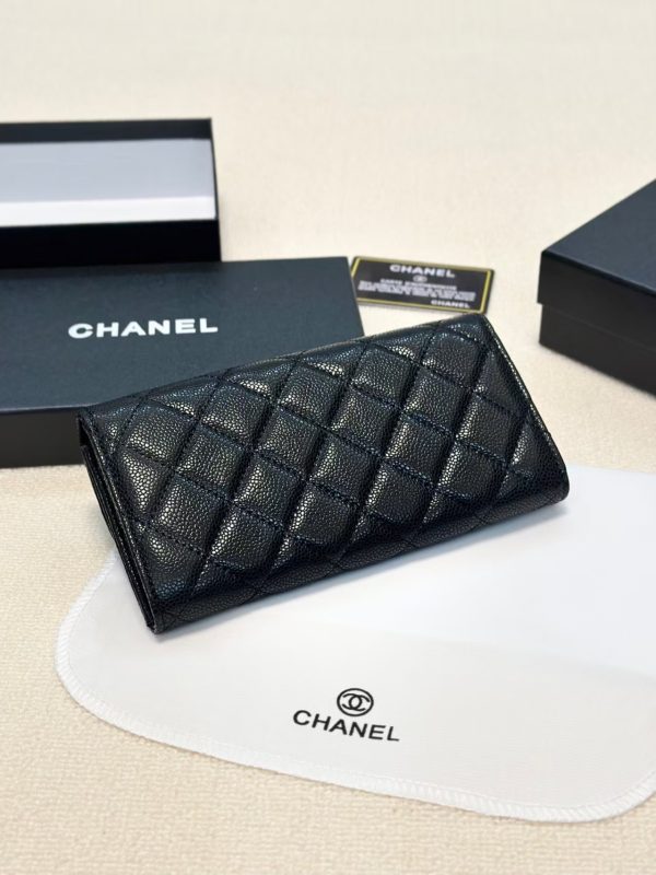CHANEL Caviar Quilted Large Gusset Flap Wallet