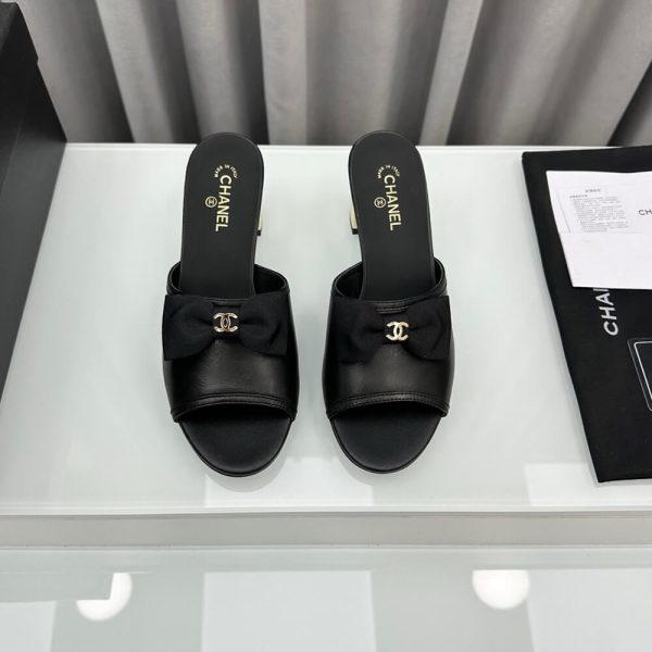 CHANEL Mules