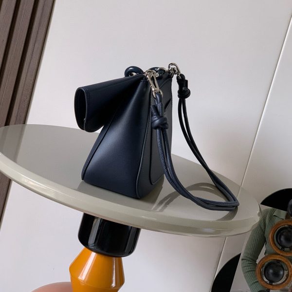 Loewe Medium Ola bag in smooth calfskin(HIGH-END GRADE)