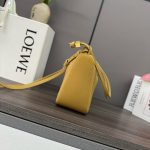 LOEWE Mini Hammock hobo in classic calfskin(HIGH-END GRADE)