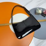 YSL le 5 à 7 in patent leather(HIGH-END GRADE)