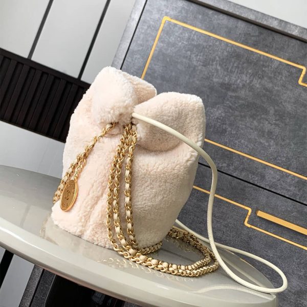 CHANEL 22 MINI HANDBAG(HIGH-END GRADE)