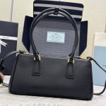 Prada Medium Prada Galleria leather bag(high-end grade)