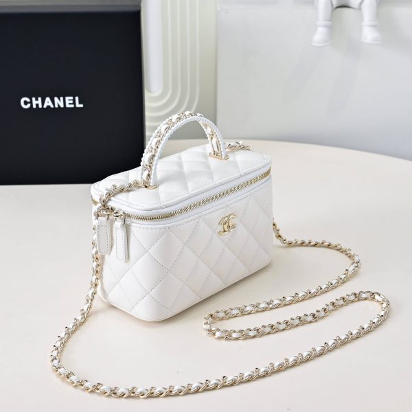 CHANEL Long Vanity with chain