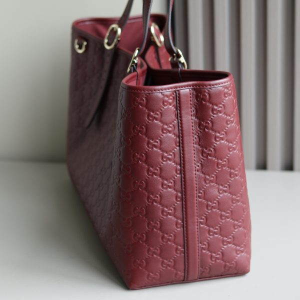 GG Emblem large tote bag