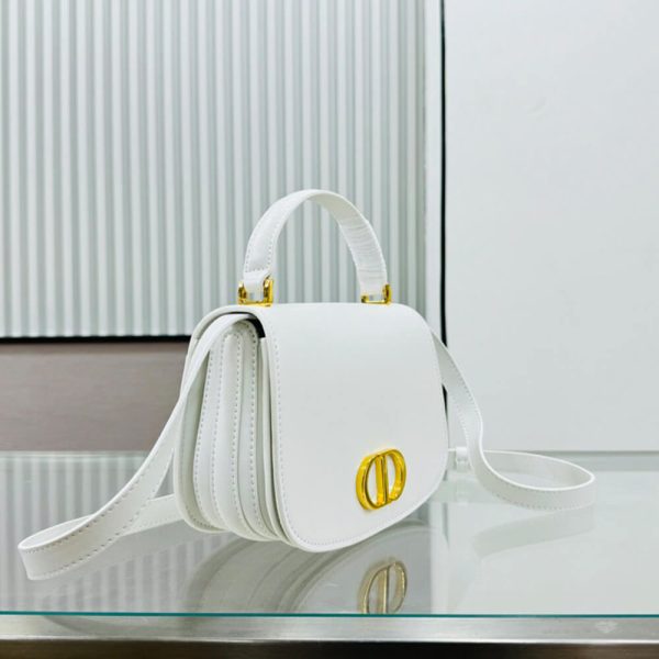 Medium 30 Montaigne Avenue Top Handle Bag