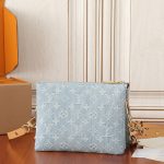 LV Coussin BB