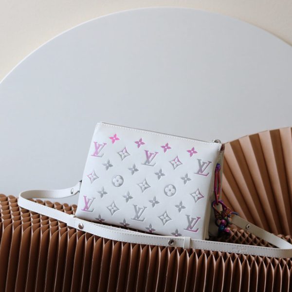 LV Coussin BB