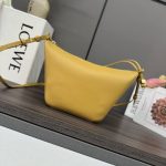LOEWE Mini Hammock hobo in classic calfskin(HIGH-END GRADE)
