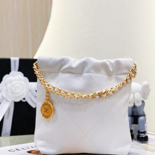 CHANEL 22 MINI HANDBAG(HIGH-END GRADE)