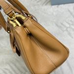 Prada Medium Prada Galleria leather bag(high-end grade)