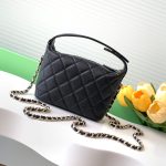 CHANEL 25C hobo bag