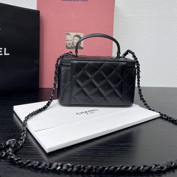 CHANEL Long Vanity with chain