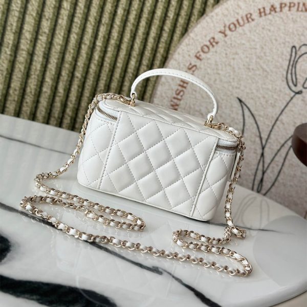 CHANEL Long Vanity with chain