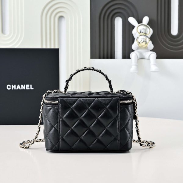 CHANEL Long Vanity with chain