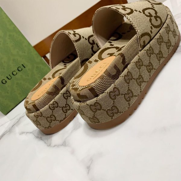 Women's platform slide sandal