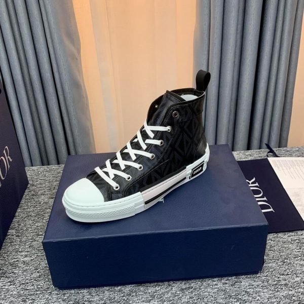 B23 HIGH-TOP SNEAKER