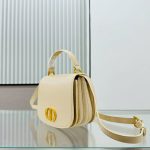 Medium 30 Montaigne Avenue Top Handle Bag