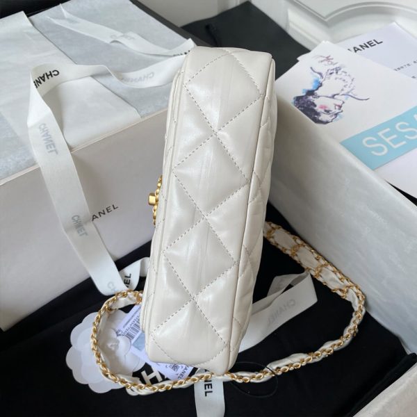 CHANEL MINI FLAP