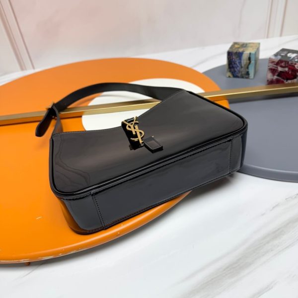 YSL le 5 à 7 in patent leather(HIGH-END GRADE)