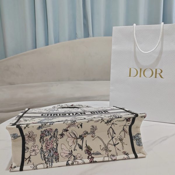 Medium Dior Book Tote
