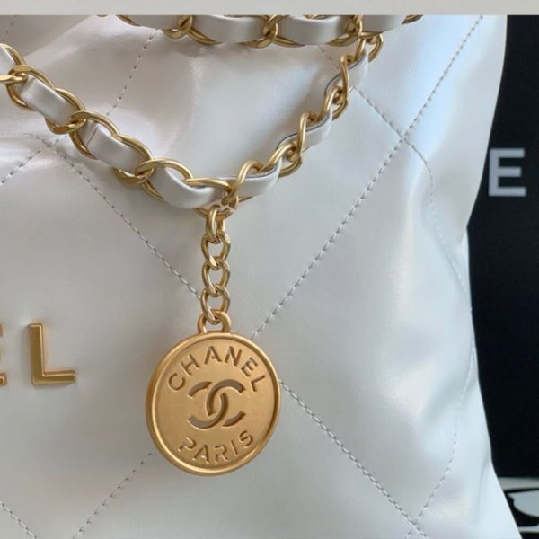 CHANEL 22 SMALL HANDBAG(high-end grade)