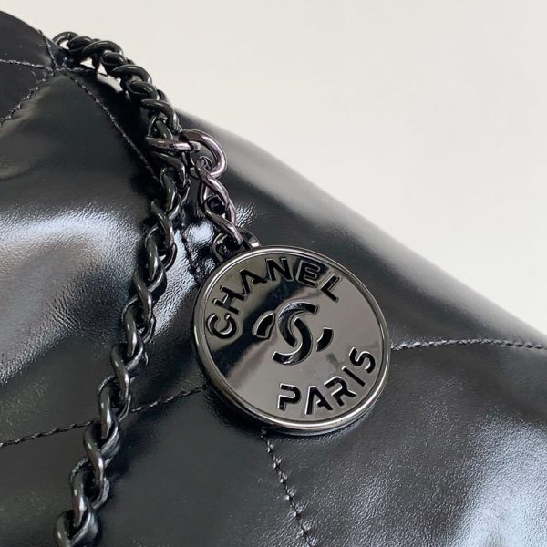 CHANEL 22 MINI HANDBAG(high-end grade)