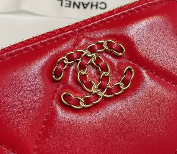 CHANEL Zipper wallet