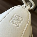 LOEWE Mini Hammock hobo in classic calfskin(HIGH-END GRADE)