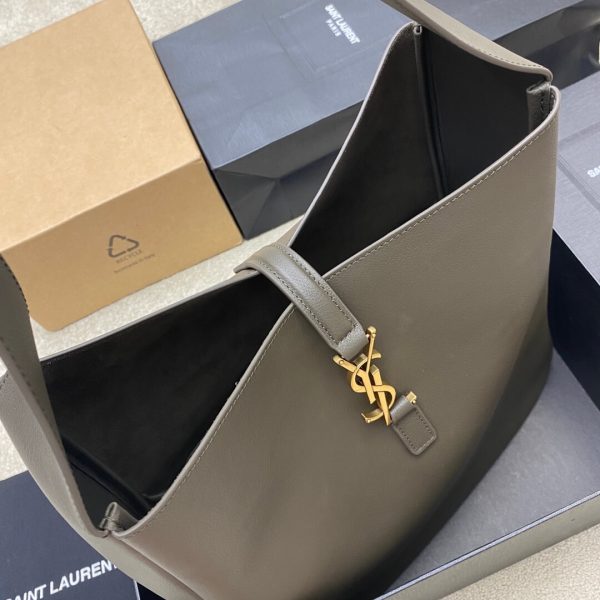 YSL LE 5 À 7 large soft leather bag