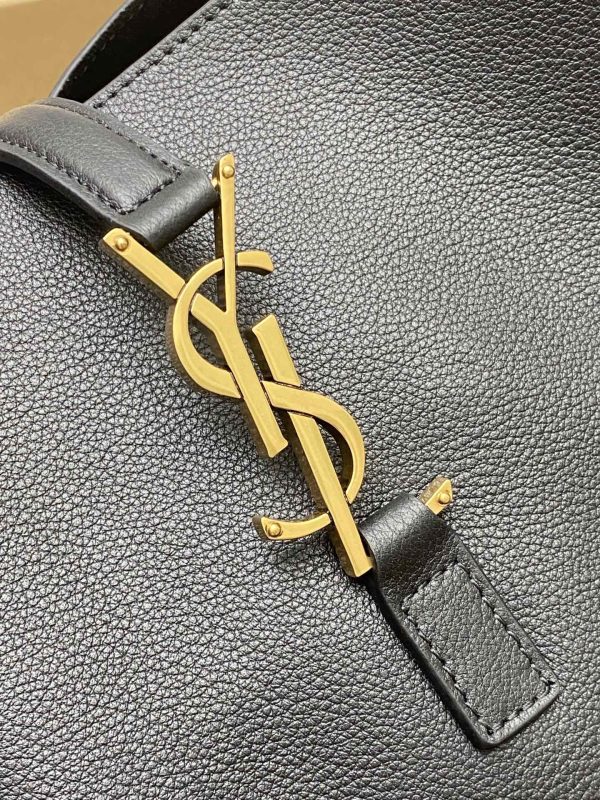 YSL LE 5 À 7 large soft leather bag