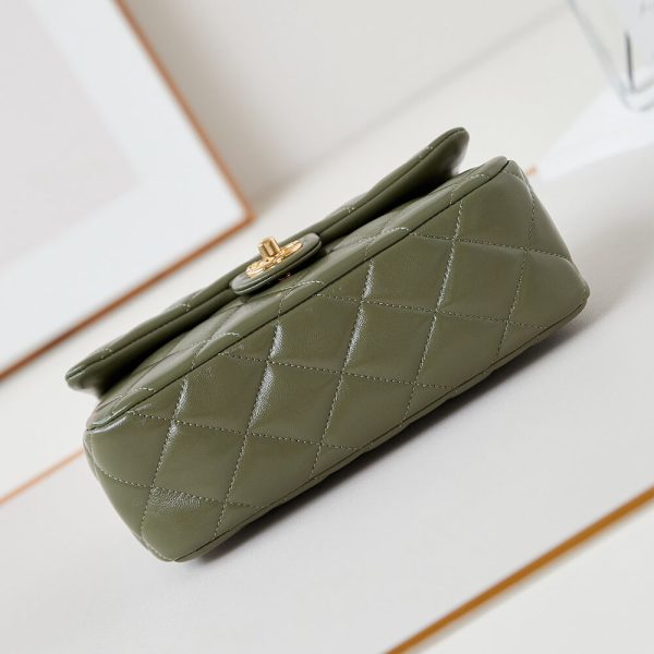 CHANEL Flap Bag with Top Handle