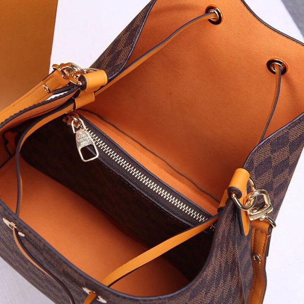 LV NeoNoe Bucket Bag