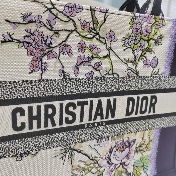 Medium Dior Book Tote