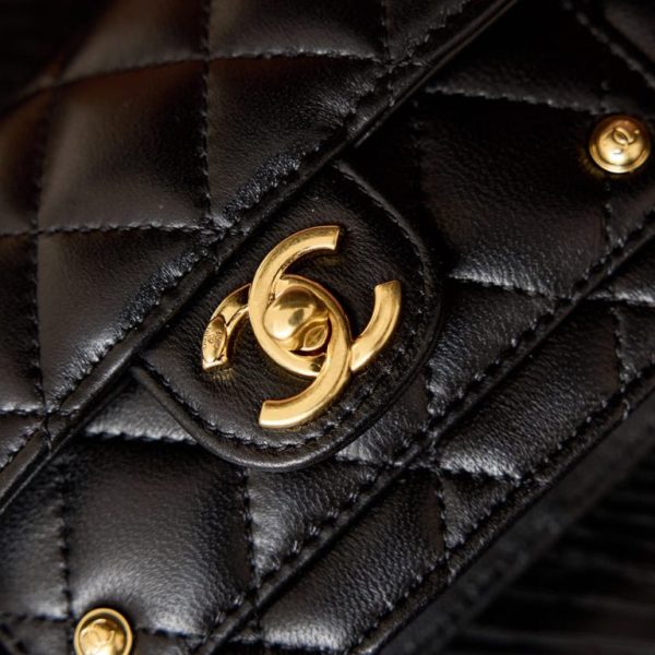 Chanel CLUTCH WITH CHAIN(HIGH-END GRADE)