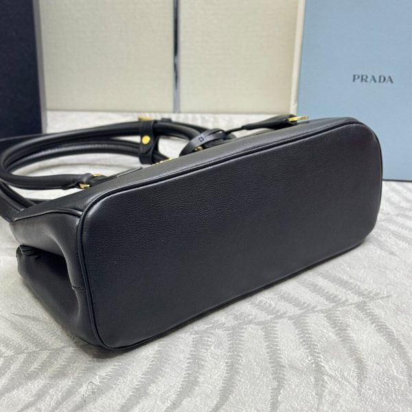 Prada Medium Prada Galleria leather bag(high-end grade)