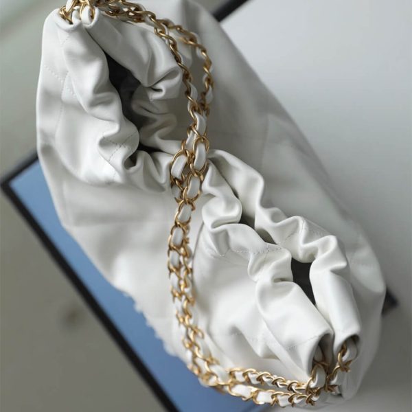 CHANEL 22 HANDBAG(high-end grade)