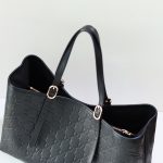 GG Emblem large tote bag