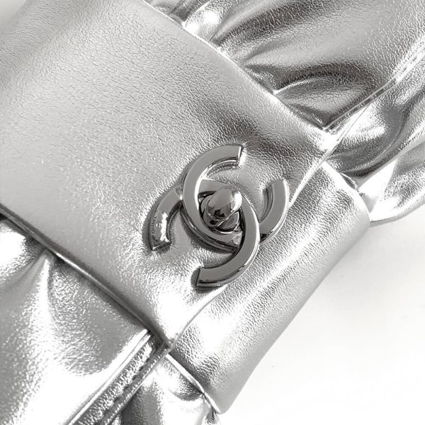 CHANEL Clutch